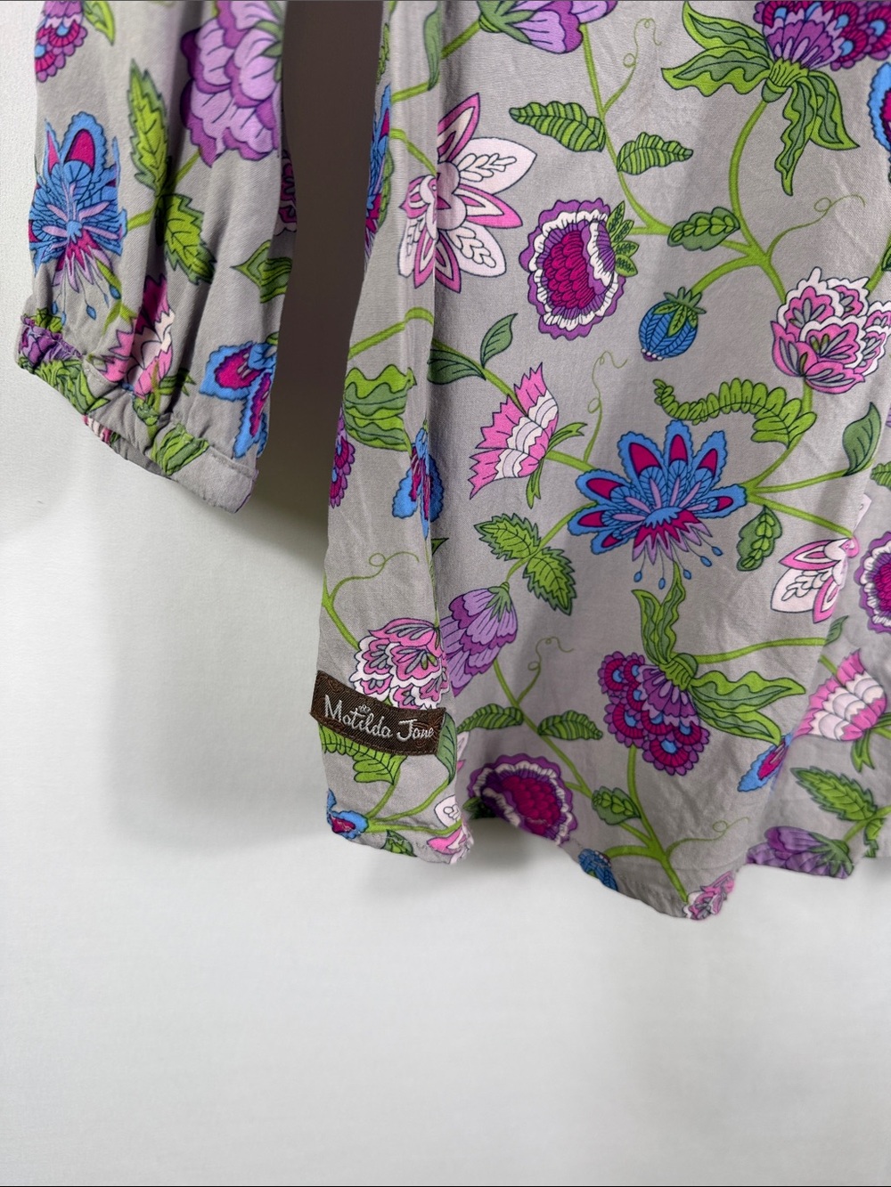 Matilda Jane Gray Floral Henley Blouse Purple & Blue Accents. Womens Size S - Picture 6 of 8